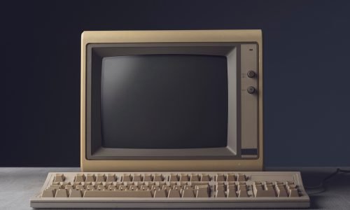 The Power of Medical Experts’ Distance From Technology